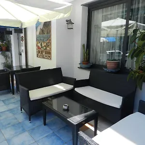 https://hotel-punta-mesco.hotelitalianriviera.com