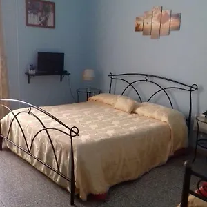 https://bb-bella-stella.taorminaitalyhotels.com