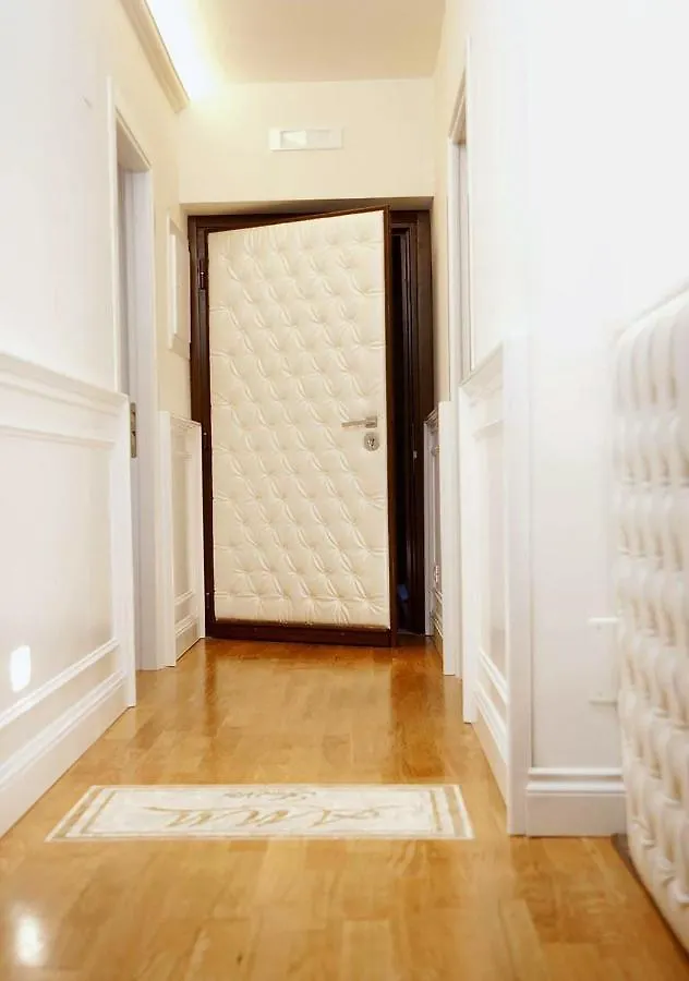 Amm Luxury Rooms Rome Italy