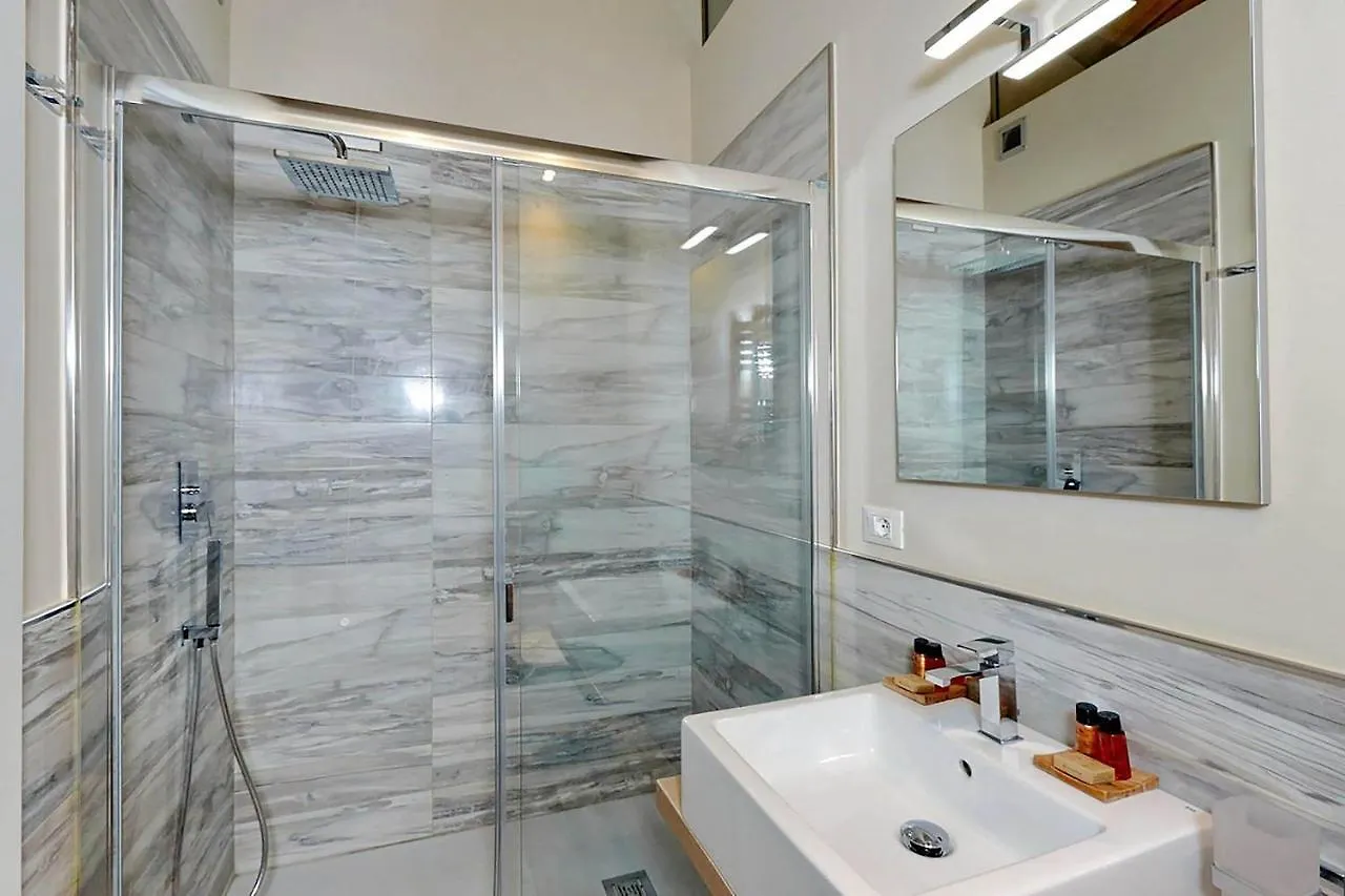 Amm Luxury Rooms Rome 0*,