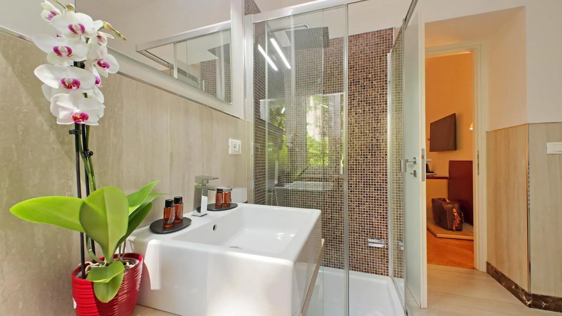 Amm Luxury Rooms Rome Italy